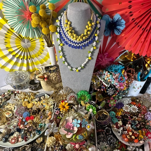 Jewelry 5/29 - Picture 15 of 15